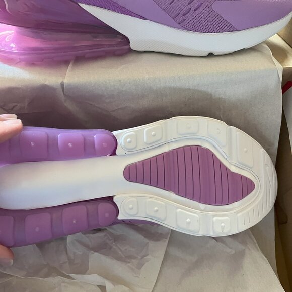Nike Air Max 270 - Picture 4 of 4